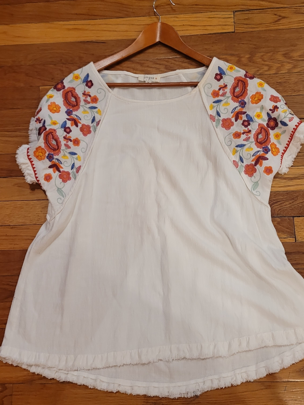 Umgee White Short Sleeve Blouse with Multicolor Floral‎ Embroidery Boho